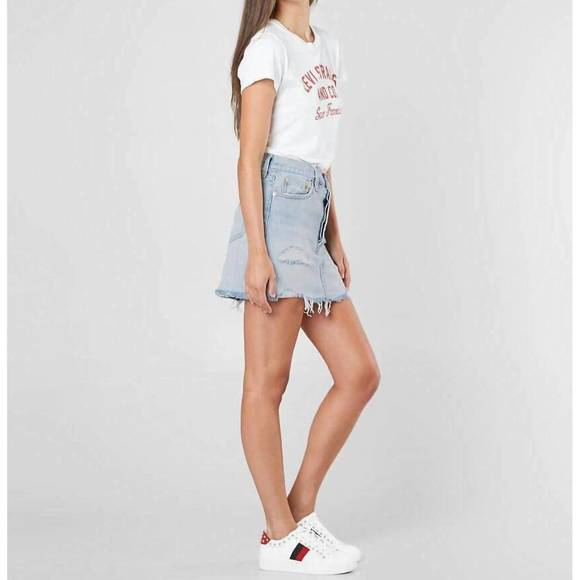 NEW LEVI'S denim distressed raw hem cotton mini skirt in blue - Picture 2 of 6